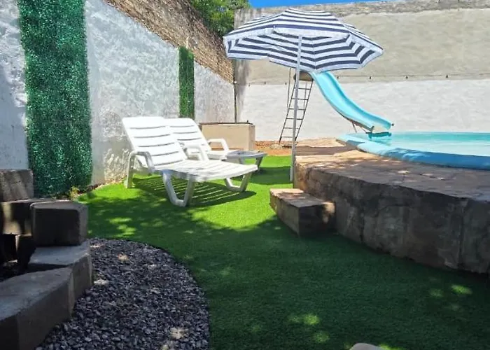 Casa Familiar Estilo Colonial A Metros Del Lago